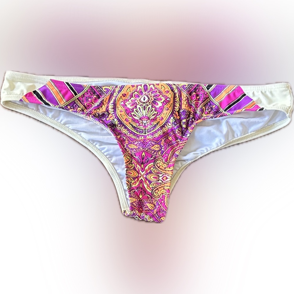 Billabong | Pink and Orange Patterned cheeky Gypsy ruched back Bikini Bottom